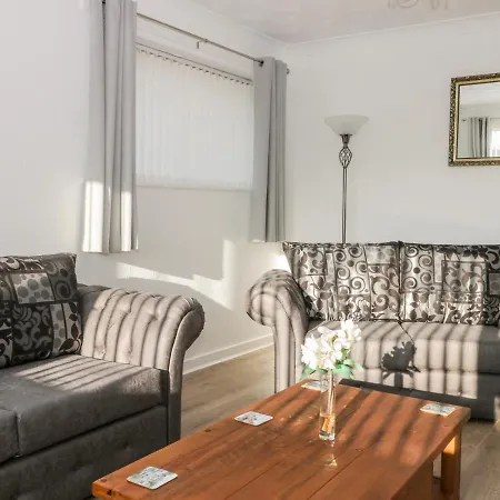 12 Chevin Drive Feriehus *