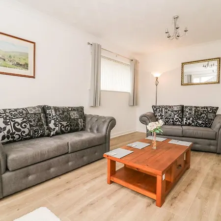 12 Chevin Drive Feriehus *