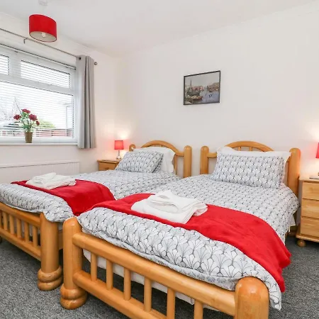 12 Chevin Drive Feriehus *